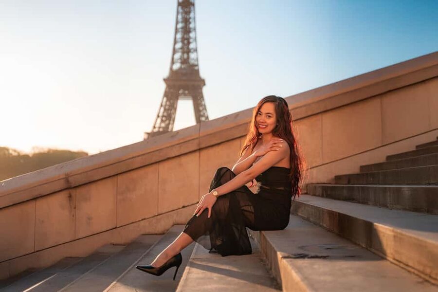 Paris: Professional Photoshoot with the Eiffel Tower - The Eiffel Tower spots: what changes from place to place
