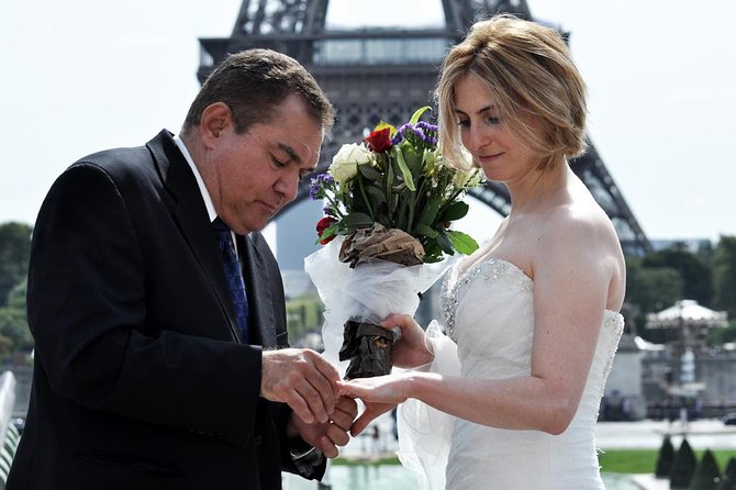 Paris Renew Your Wedding Vows Experience with Professional Photographer - Key highlights you should know