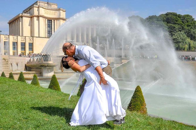 Paris Renew Your Wedding Vows Experience with Professional Photographer - Price and Value for a Paris Vow Renewal With Real Photo Output