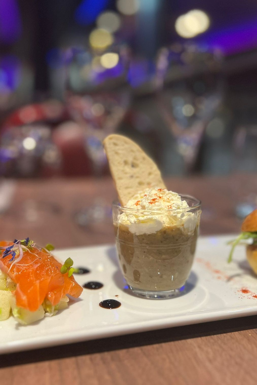 Paris: River Seine Cruise with 3-Course Lunch - Key details that make this cruise worth your time
