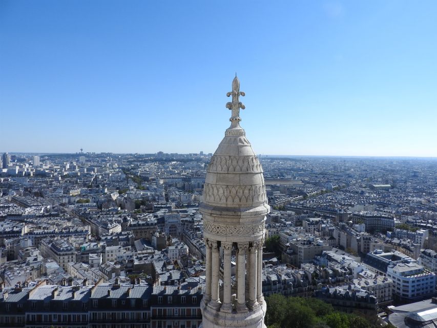 Paris: Sacré-Coeur and Montmartre Tour with Expert Guide - Place du Tertre: how to use 20 minutes like a local