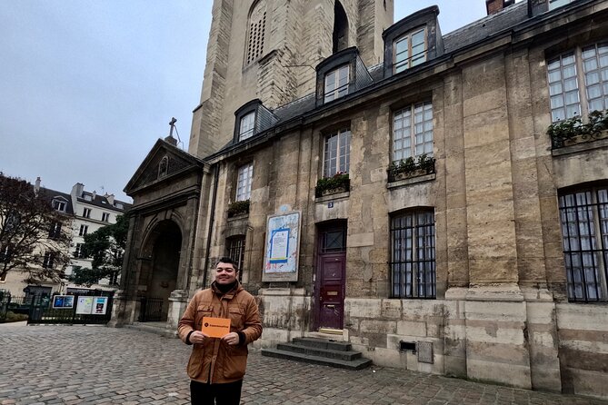 Paris Saint Germain Des Pres Walking Tour with Cruise Option - Quick hits before you go