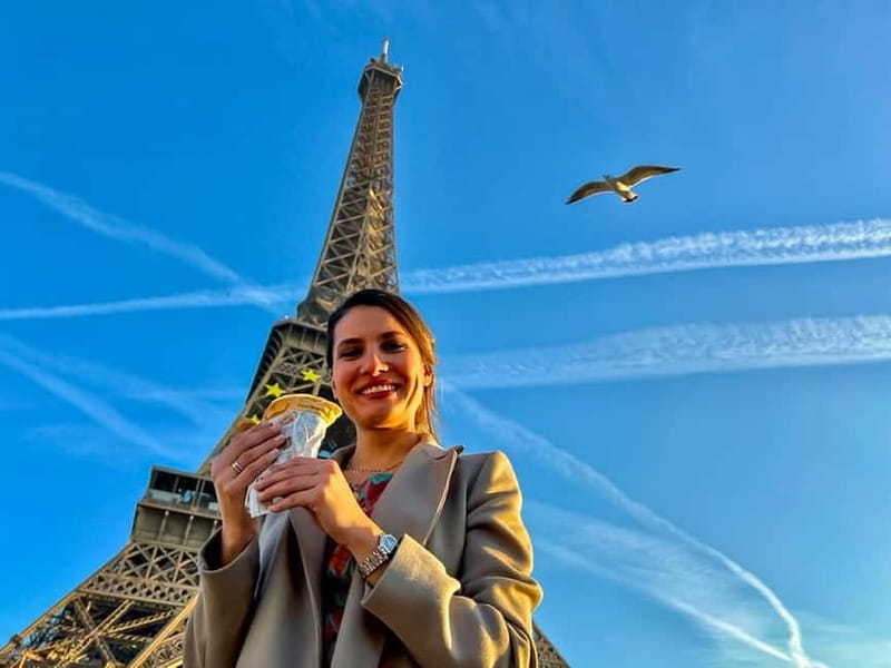 Paris: Seine Cruise & Crepe Tasting near the Eiffel Tower - Audio guide reality check: 14 languages, app access, and wired rules