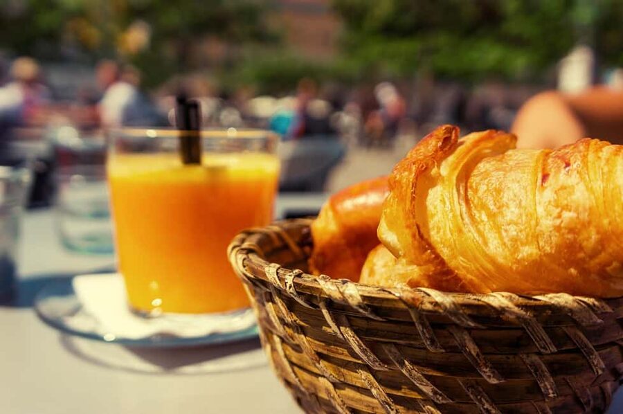 Paris: Seine Cruise & French Breakfast by the Eiffel Tower - Breakfast at the Brasserie de la Tour dEiffel: convenient, but not a full meal
