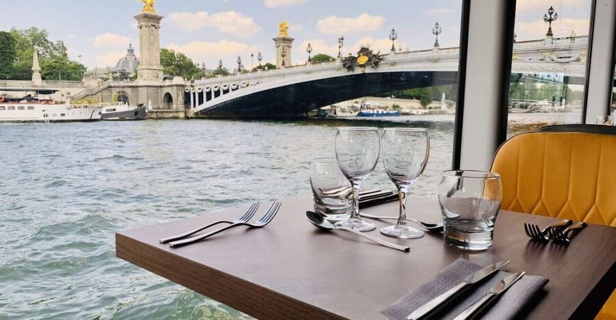 Paris: Seine River Bistronomic Dinner Cruise - Alexandre III Bridge boarding, and why it matters