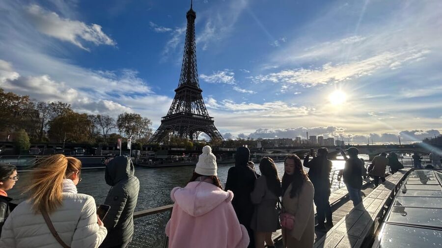 Paris: Seine River Cruise and 3-course Bistro Lunch - Key things that make this day work