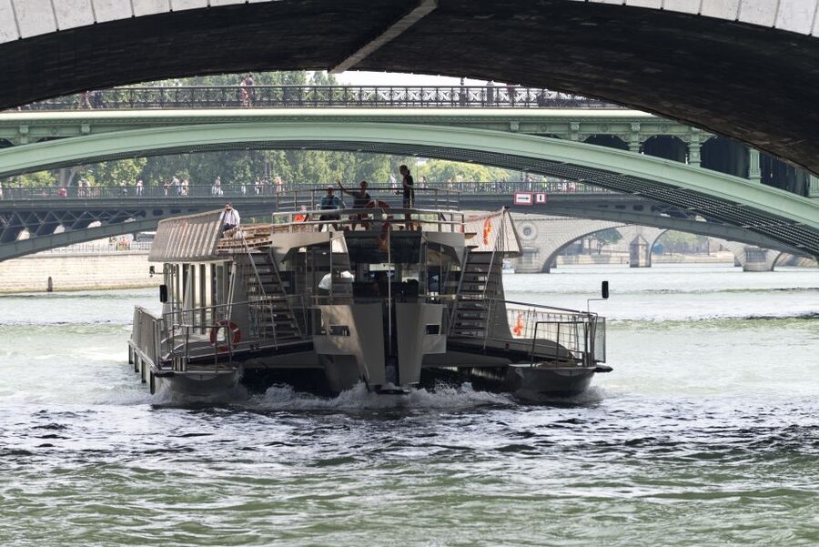 Paris: Seine River Cruise and 3-course Bistro Lunch - Should you book this Seine cruise plus bistro lunch?
