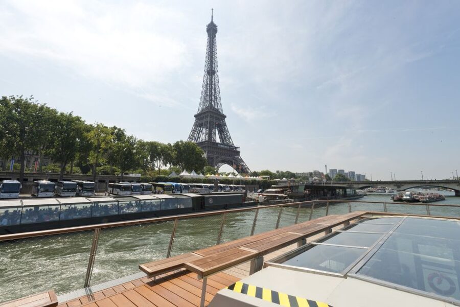 Paris: Seine River Cruise and 3-course Bistro Lunch - What you’ll see from the water: Invalides, Musée d’Orsay, and more