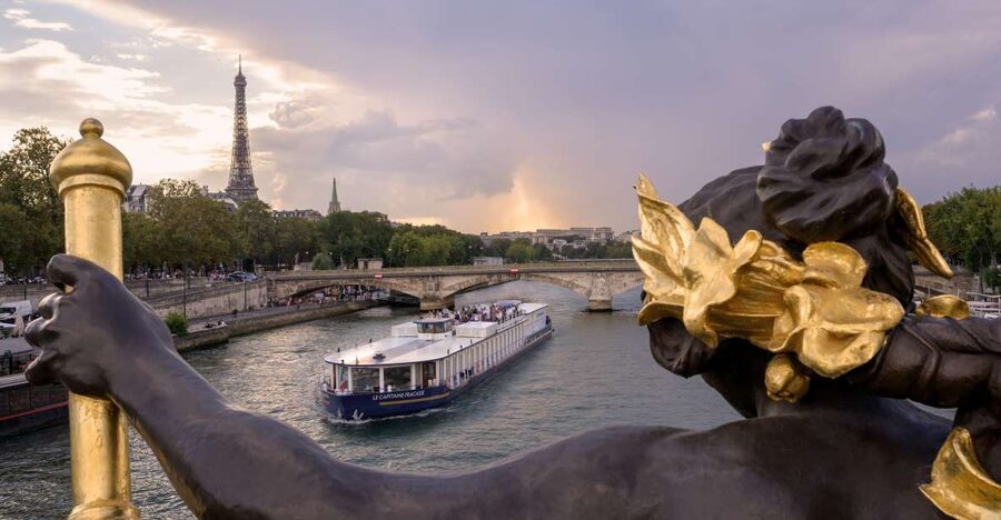 Paris: Seine River Cruise & Brunch - Meeting Point by the Seine: Ile aux Cygnes and Bir Hakeim