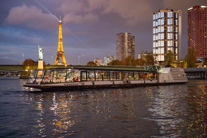 Paris Seine River Dinner Cruise with Champagne and Window Seating - Service style and the “fine print” of extra charges