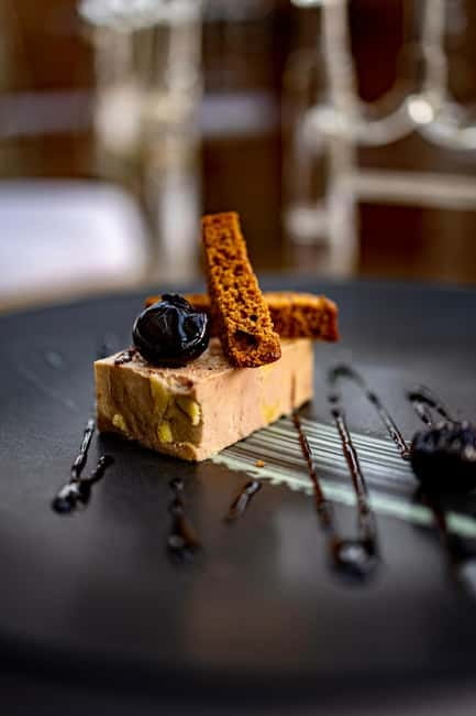 Paris: Seine River Dinner Cruise with Live Music - Key moments worth planning for