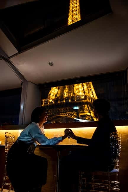 Paris: Seine River Dinner Cruise with Live Music - Drinks and Extras: What’s Included, What’s Not