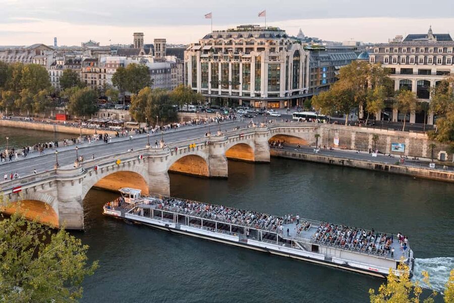 Paris: Seine River Sightseeing Cruise by Bateaux Mouches - The route along the Seine: Musée d’Orsay to the Eiffel Tower