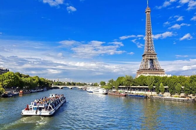 Paris Seine River Sightseeing Cruise with options - Monument Spotting: Notre-Dame, the Louvre Area, and the Classic Bridges