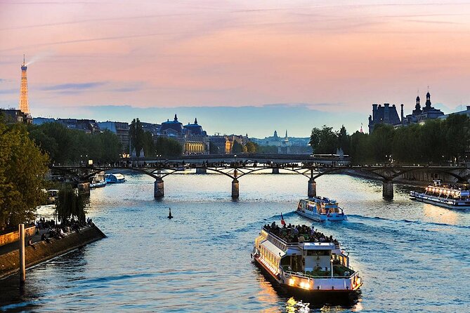 Paris: Seine River Sightseeing Sunset Cruise with Champagne - Eiffel Tower Sparkle: The Moment Everyone Sits For