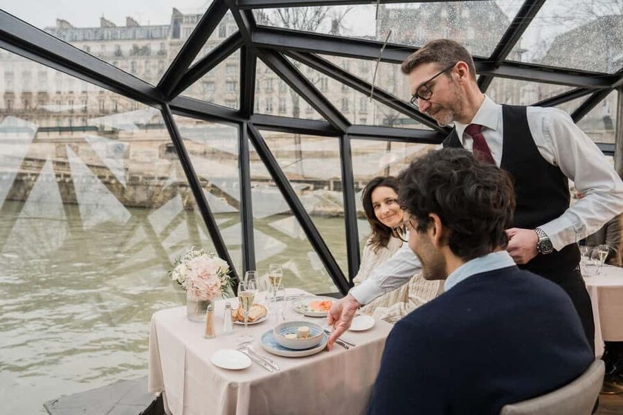 Paris: Sightseeing Cruise on the Seine with 3-Course Lunch - Why This Seine Lunch Cruise Works in Central Paris