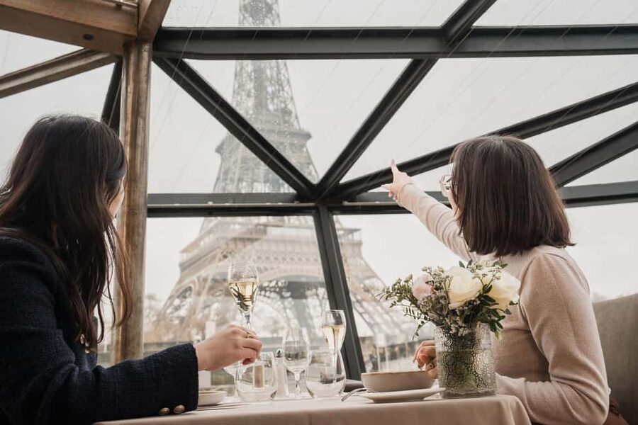 Paris: Sightseeing Cruise on the Seine with 3-Course Lunch - What You See on the Water, From Alma Bridge to the Eiffel Tower
