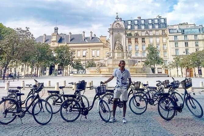 Paris Small Group Guided Bike Tour of Must-See Sights - How This Bike Tour Changes the Sightseeing Game