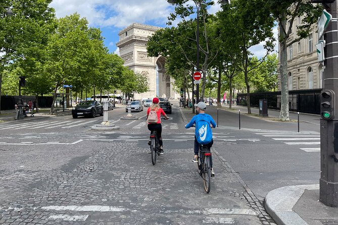 Paris: Small Group Highlights E-Bike Guided Tour - Stop 4: Grand Palais, French art grandeur on the route