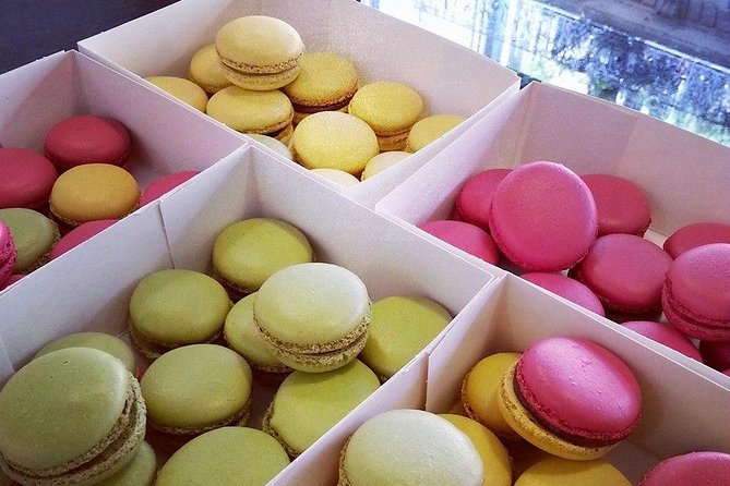 Paris Small-Group Macaron Making Class with a French Chef - Arriving at Patisserie a la Carte on Rue Thimonnier