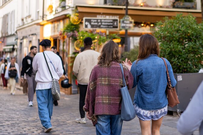 Paris Small-Group Montmartre Chocolate & Pastry Walking Tour - Le Mur des Je taime and madeleines served warm