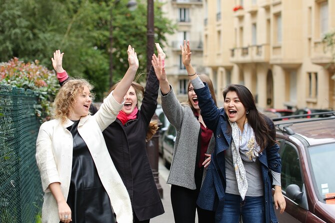 Paris: Small Group Moulin Rouge &Sacré Cœur Montmartre Tour - Getting There and Finding the Start Without Stress