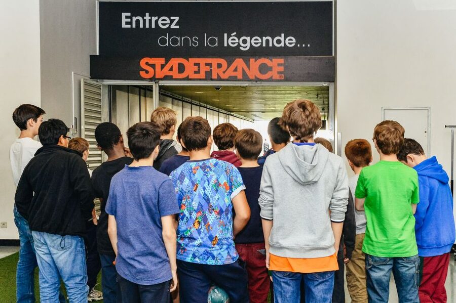 Paris: Stade de France Behind the Scenes Tour - Getting There and Checking In at Gate H