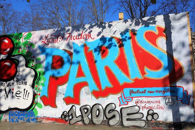 Paris Street Art bike tour - Open Air Museum - Stop at Galerie Itinerrance: the open-air street art museum moment