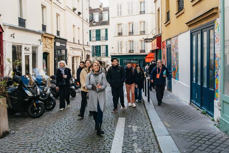 Paris: Street Art Walking Tour with a Street Artist Guide - Cobblestones, gardens, and the “how to read a wall” mindset