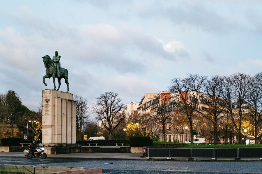 Paris: Sunrise Running and Sightseeing Group Tour - What $55 gets you, and when it feels like a bargain