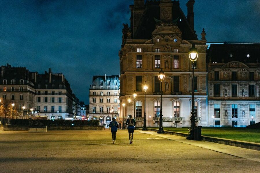 Paris: Sunrise Running and Sightseeing Group Tour - Trocadéro to Eiffel Tower: your best shot at the iconic view