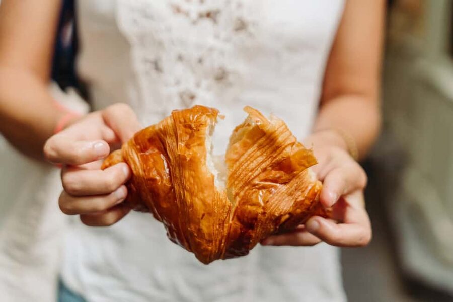 Paris: Taste of Montmartre Food & Wine Walking Tour - Montmartre on foot: why this food tour is such a good match