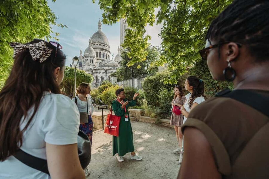 Paris: Taste of Montmartre Food & Wine Walking Tour - Pacing and portion reality: what 10 tastings feels like