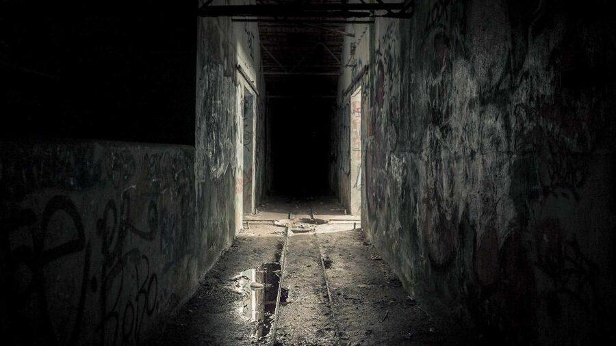 Paris: "The Live Thriller" Hunt down a Serial Killer - Language options: French or English, and how to prepare
