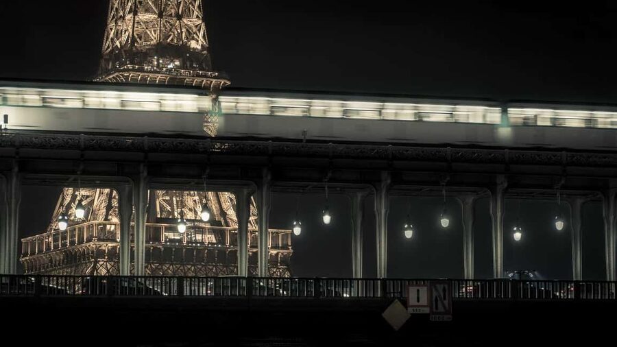 Paris: "The Live Thriller" Hunt down a Serial Killer - The role of professional actors in keeping you in the story