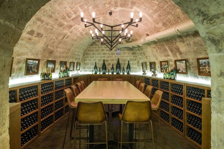 Paris: The Ultimate Wine and Cheese Tasting in English - How to Pair Wine and Cheese Like You Mean It