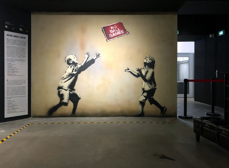 Paris: "The World of Banksy" Musée Banksy Entry Ticket - Going self-paced: labels matter more than you think