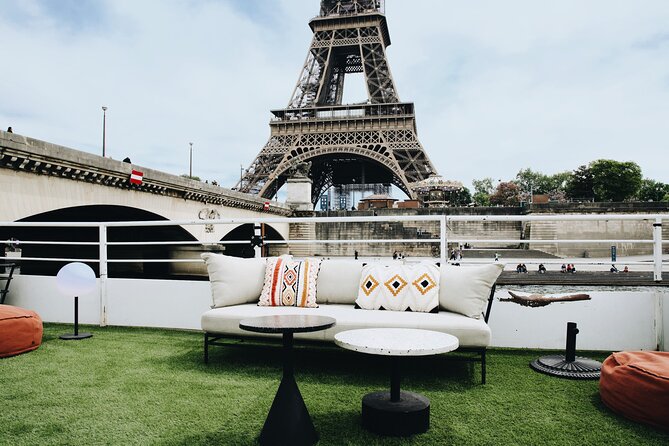 Paris Theo Boat Seine River Italian Trattoria Style Dinner Cruise - Seats, Comfort, and What to Wear on the Theo Boat