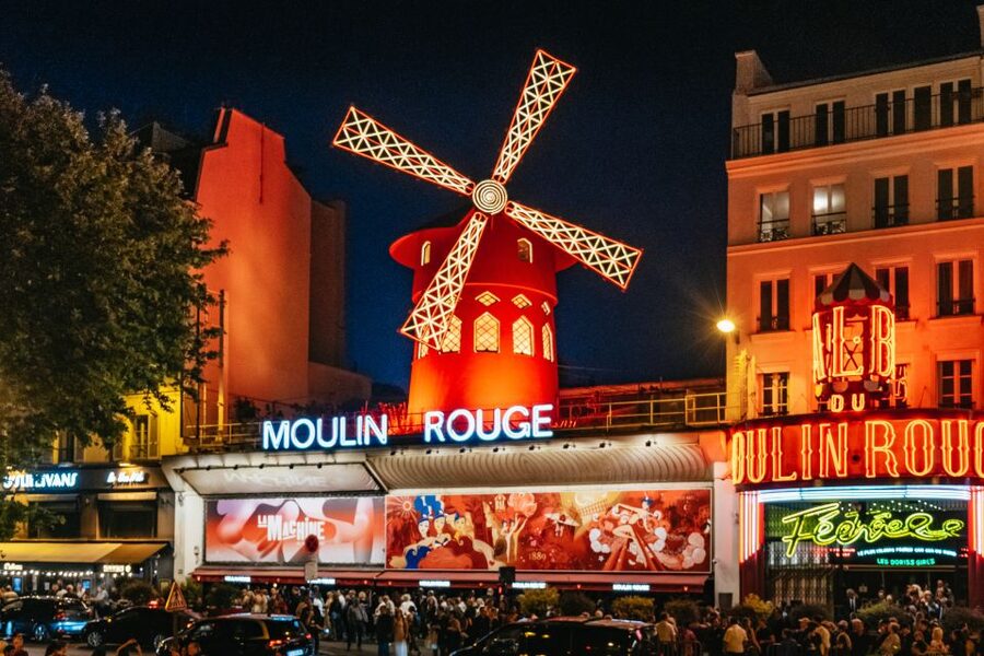 Paris: Tootbus Panoramic by Night Bus Tour with Audioguide - Comfort, audio quality, and how to use the app like a pro