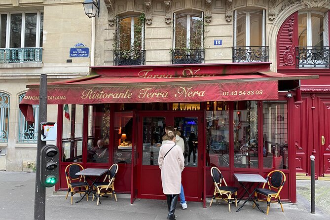 Paris TV Character Walking Tour with Optional Seine River Cruise - Stop 6: Palais-Royal, Columns of Buren and that Paris “secret courtyard” feeling