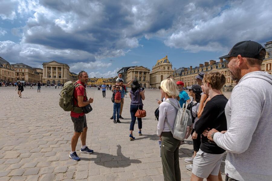 Paris: Versailles Palace and Queen Hamlet E-Bike Tour - Palace of Versailles with your pace: Hall of Mirrors plus gardens