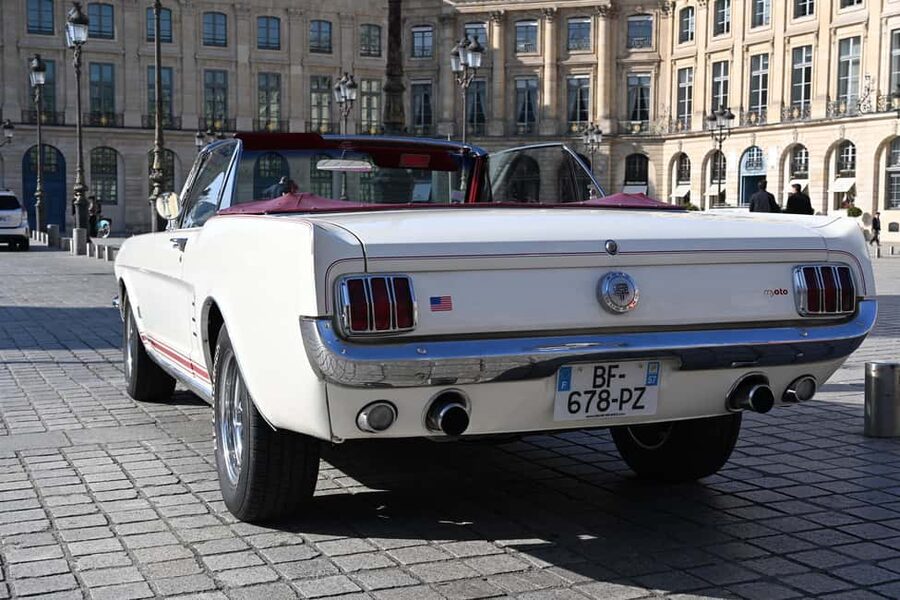 Paris: Vintage Mustang Tour & Local Guide with Hotel Pickup - Rue de Rivoli to Montmartre: From Grand Avenues to Artist Streets