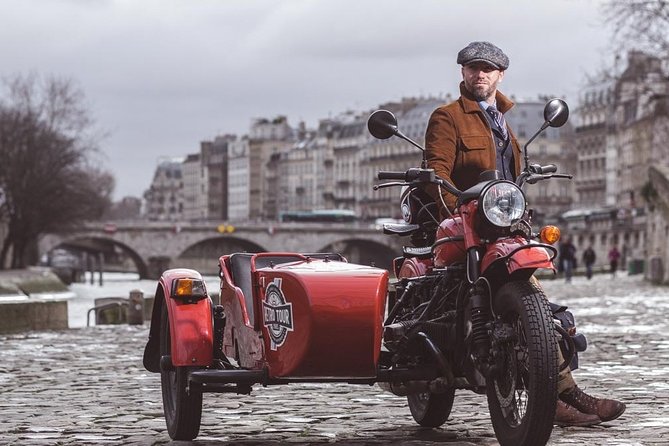 Paris Vintage Private City Tour on a Sidecar Motorcycle - Louvre area, Rue de la Paix, and Place Vendôme photo stops