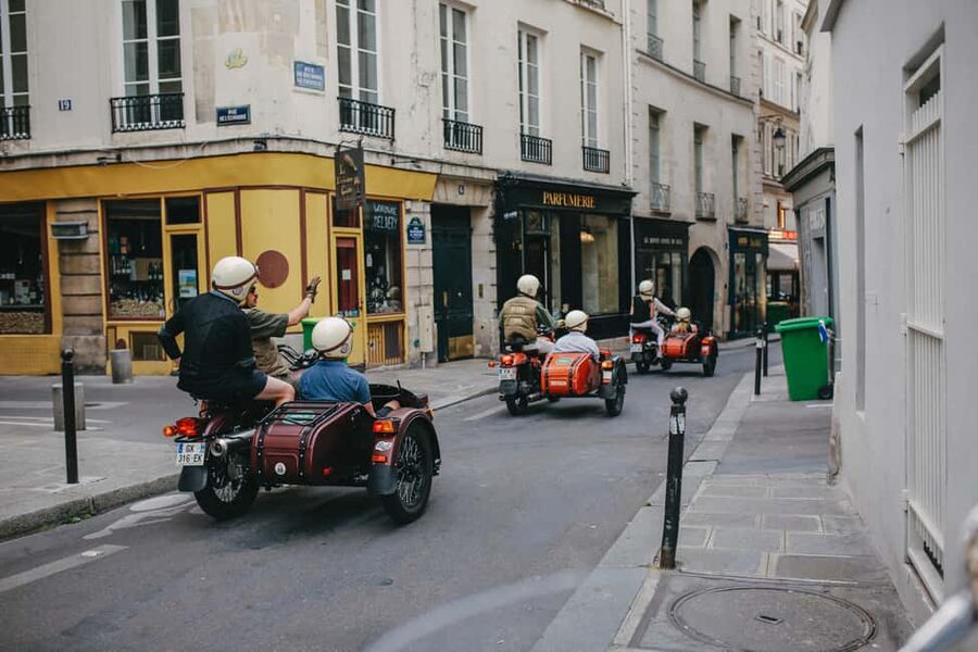 Paris Vintage Sidecar Premium & Private Half-Day Tour - Arc de Triomphe and the Champs-Élysées perspective