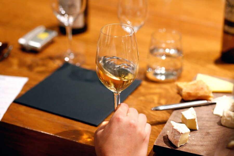 Paris: Wine and Cheese Lunch - Pairing lessons you can use the same day