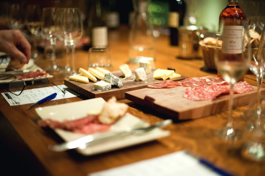 Paris: Wine and Cheese Lunch - About the guides, and why the host makes a difference