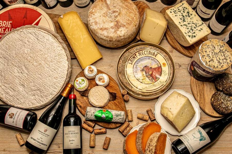 Paris: Wine & Cheese Tasting Master Class Near Eiffel Tower - Gourmet Cellar Start: Walking from Invalides to the Stone Rooms