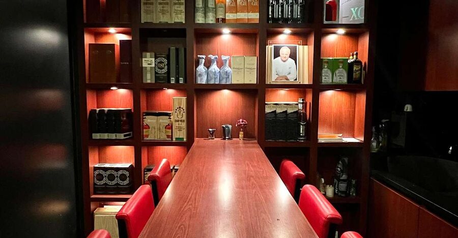 Paris : Wine tasting at the cellar of Joël Robuchon - Stepping into Joël Robuchon’s cellar, up close