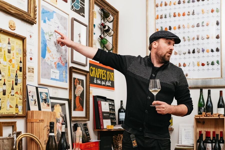 Paris: Wine Tasting Experience with 6 Wines and Cheese Board - The retro boutique where French wine starts making sense