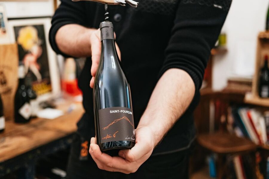 Paris: Wine Tasting Experience with 6 Wines and Cheese Board - The 2-hour flow: what the session feels like in real time